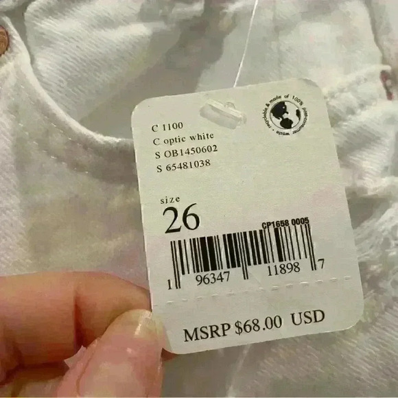 NWT Free People Maggie Mid-Rise Denim Shorts In Optic White Sz 26 - Picture 3 of 7